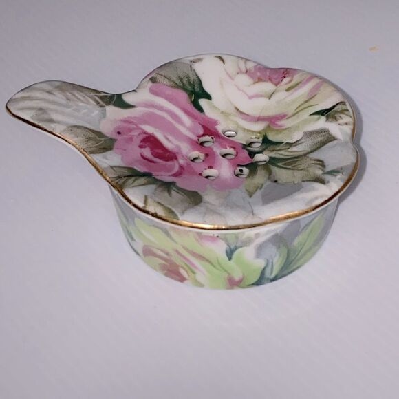 Vintage Floral Rose Designed Tea Strainer Porcelain Tea Set - Picture 8 of 9